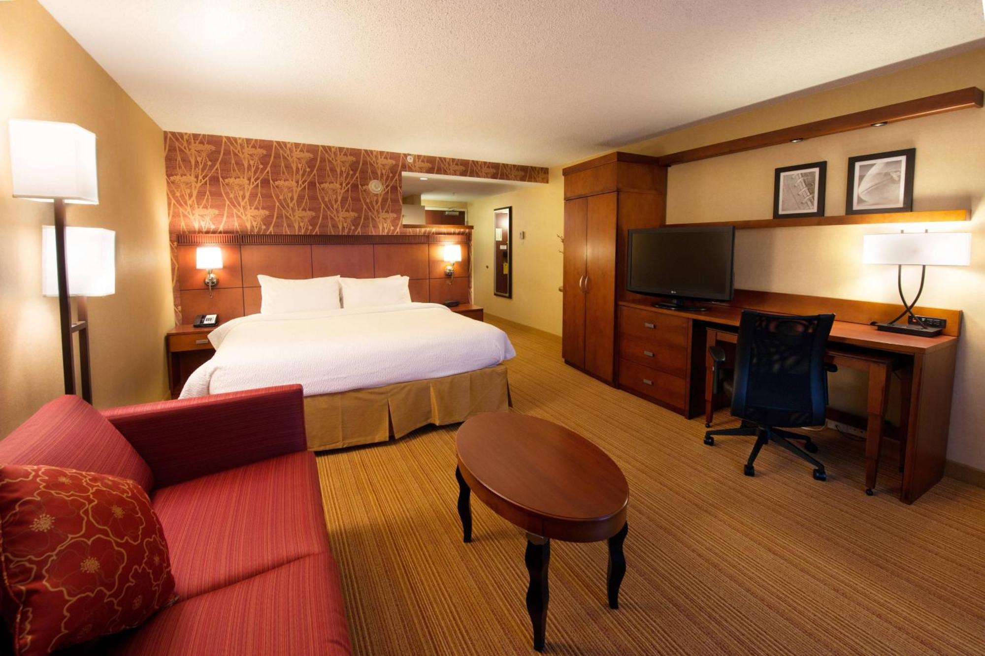 Courtyard By Marriott Canton North Canton Bagian luar foto